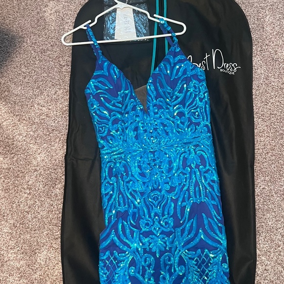 Dresses & Skirts - Formal dress